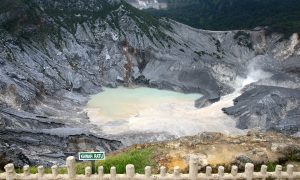Kawah-Ratu-Tangkuban-Perahu-Bandung