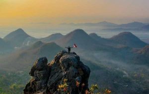 Puncak-Gunung-Cumbri A