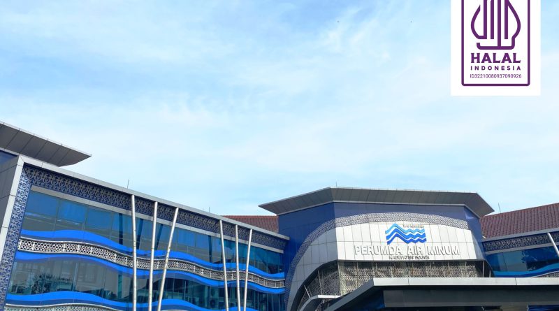 TIRTA KAHURIPAN RAIH SERTIFIKAT HALAL UNTUK JASA PENGOLAHAN