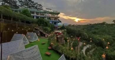 KOTA DI KAKI GUNUNG MURIA DARI WISATA RELIGI HINGGA JELAJAH ALAM PENUH PANORAMA