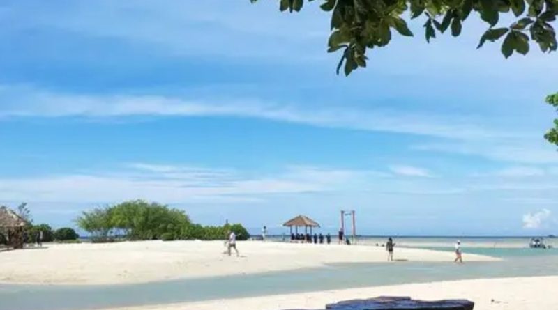 LIBURAN AKHIR PEKAN DI PANTAI SEKITARAN JAKARTA, MASUK GRATIS