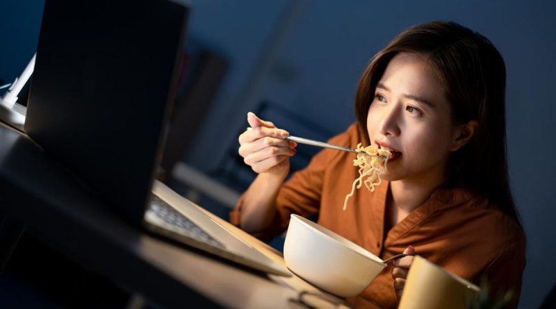 MAKAN MI INSTAN TIAP HARI HARI APA YANG TERJADI PADA TUBUH
