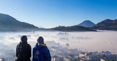 ADA 7 TEMPAT WISATA SEJUK DI INDONESIA BUAT LIBURAN BERSAMA TEMAN DAN KELUARGA